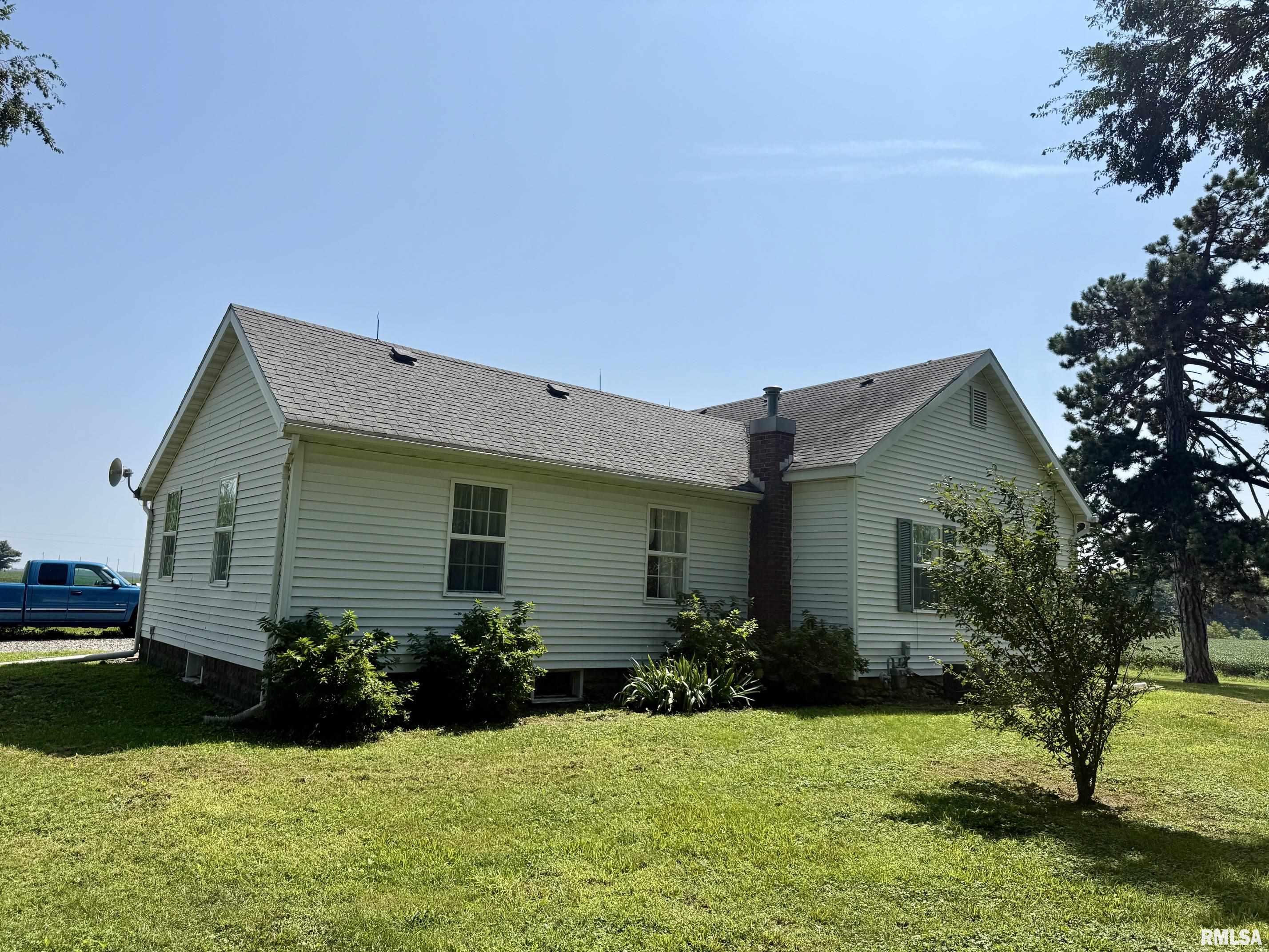 13936 Sangamon County Line Road Pleasant Plains, IL 62677 - Photo 3 of 36 Gallery Image 3