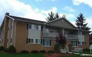 $1,200 | 6194 Richards, Brighton, MI 48116