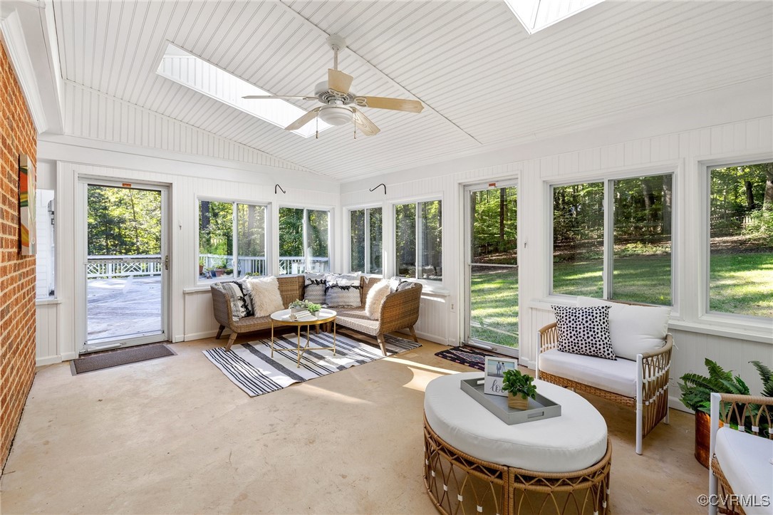 17 Dahlgren Road Richmond, VA 23238 - Photo 43 of 49 a living room with furniture and a large window