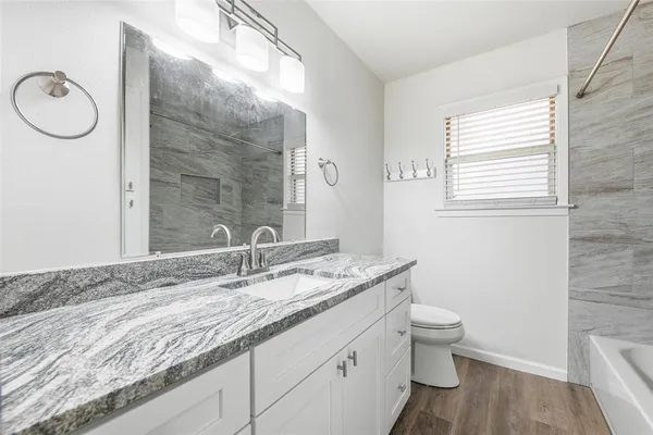 $2,295 | 700 West Cedar Street, Hurst, TX 76053