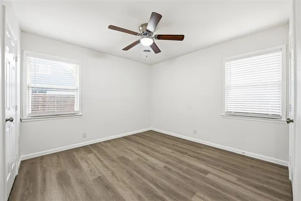 $2,295 | 700 West Cedar Street, Hurst, TX 76053