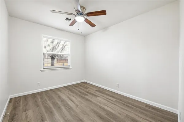 $2,295 | 700 West Cedar Street, Hurst, TX 76053