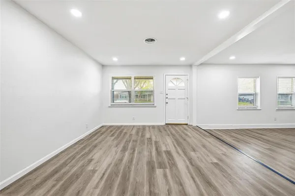 $2,295 | 700 West Cedar Street, Hurst, TX 76053