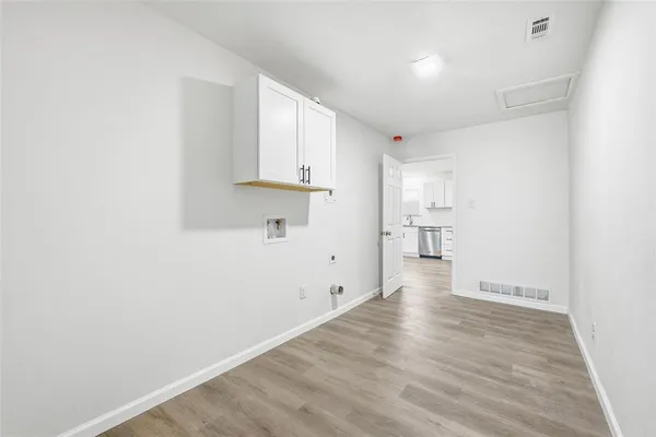 $2,295 | 700 West Cedar Street, Hurst, TX 76053