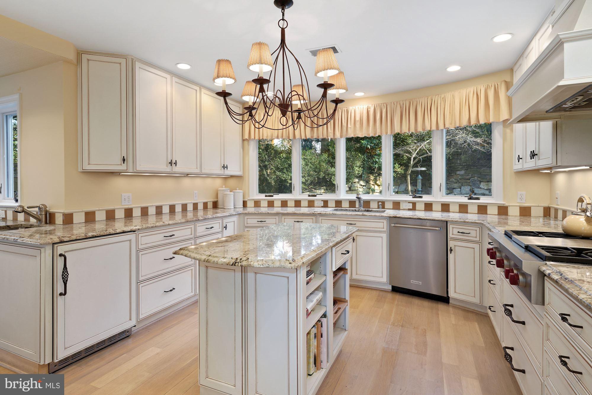 4777 Dexter Street Northwest Washington, DC 20007 - Photo 11 of 30 Gourmet Kitchen