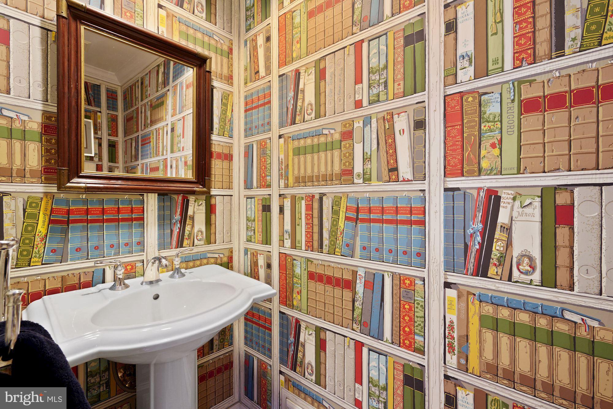 4777 Dexter Street Northwest Washington, DC 20007 - Photo 15 of 30 Powder Room