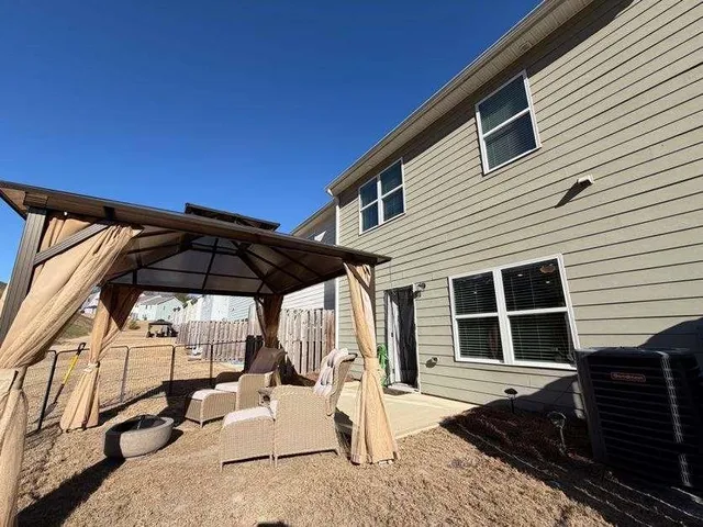 $2,300 | 7565 Knoll Hollow, Lithonia, GA 30058