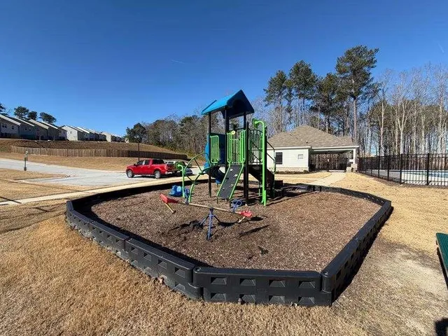 $2,300 | 7565 Knoll Hollow, Lithonia, GA 30058