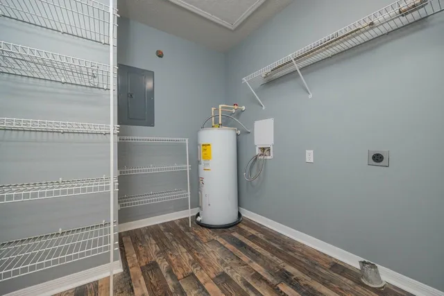 a view of a storage & utility room
