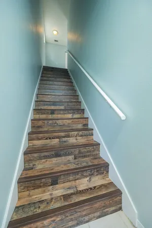 a view of entryway