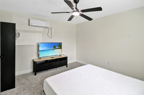 $1,200 | 7725 Avenue H, Unit B, Houston, TX 77012