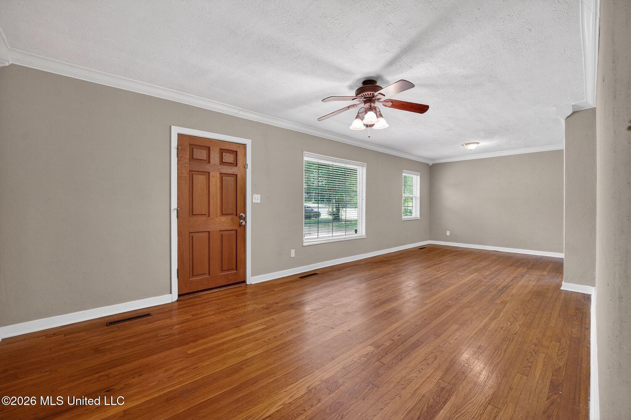 1639 Lockwood Avenue Jackson, MS 39211 - Photo 4 of 30 08_1639_Lockwood_Ave_Jackson_MS_39211-Fo