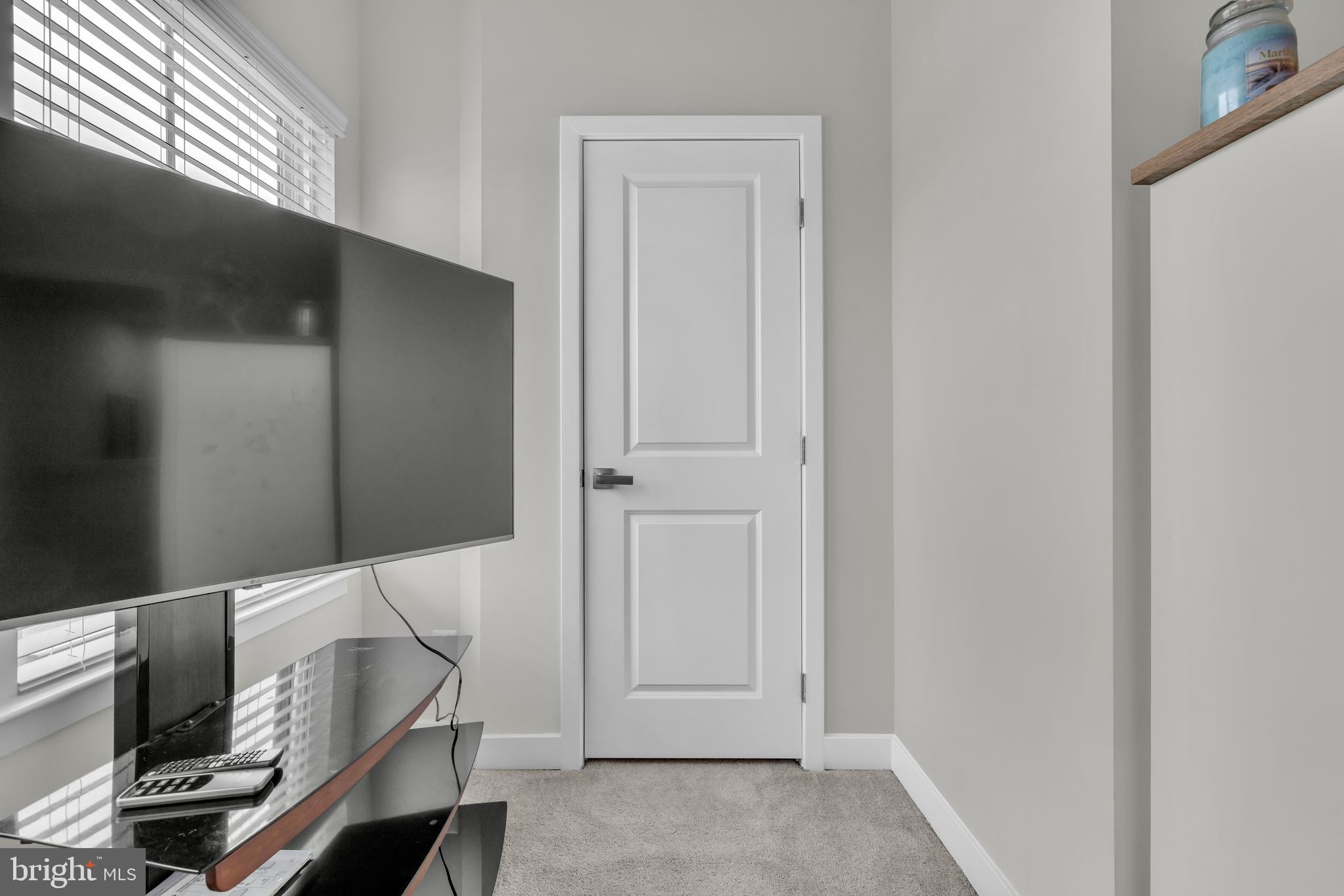 7111 Sollers Point Road Baltimore, MD 21222 - Photo 18 of 61 a view of workspace