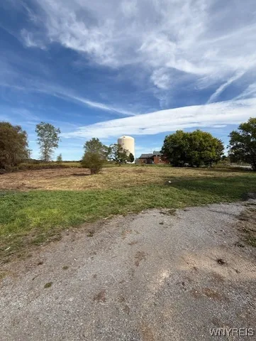 $114,900 | 6218 Broadway, Lancaster, NY 14086