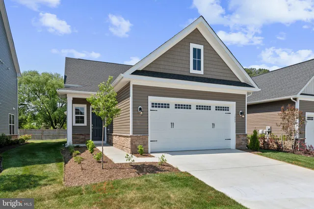 $424,990 | 1009 Champlain Court, Trappe, MD 21673