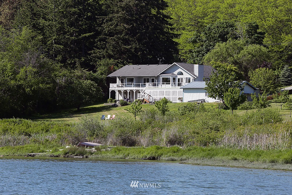 7786 Cultus Bay Road Clinton, WA 98236 - Photo 1 of 25 Gallery Image 1