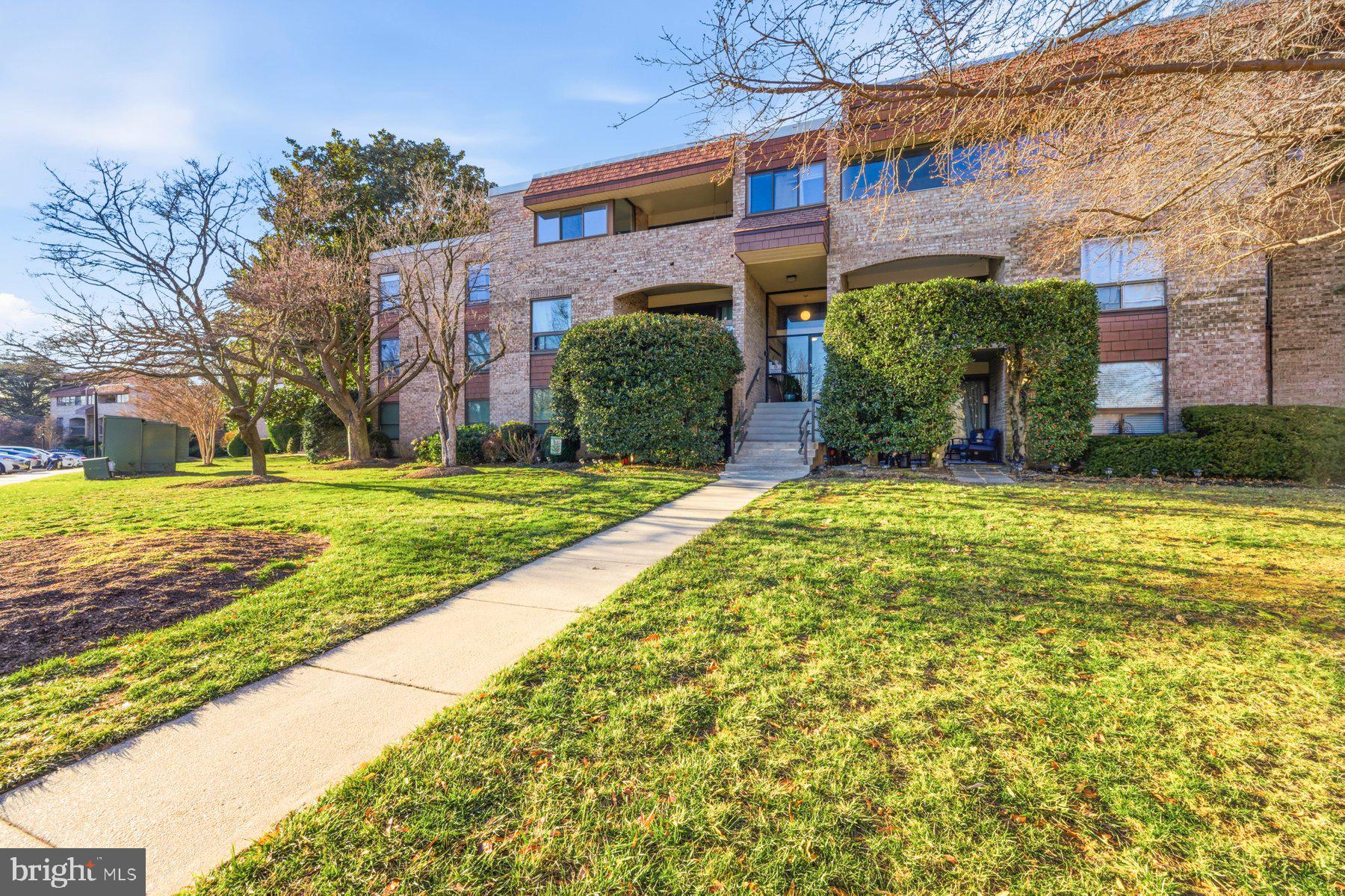 419 Christopher Avenue, Unit 131 Gaithersburg, MD 20879 - Photo 3 of 27