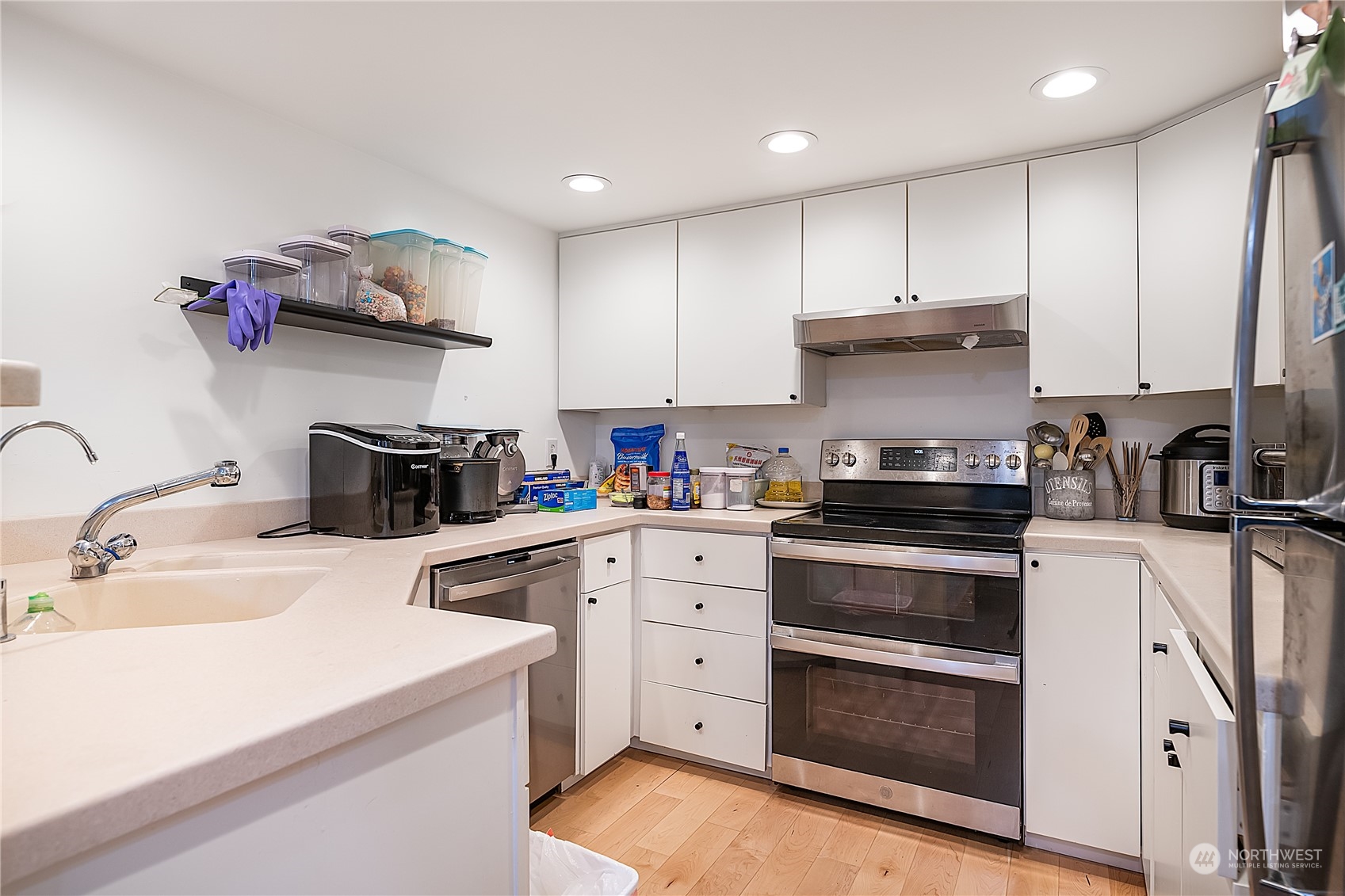 138 Southwest 116th Street, Unit G31 Seattle, WA 98146 - Photo 7 of 27 Gallery Image 7