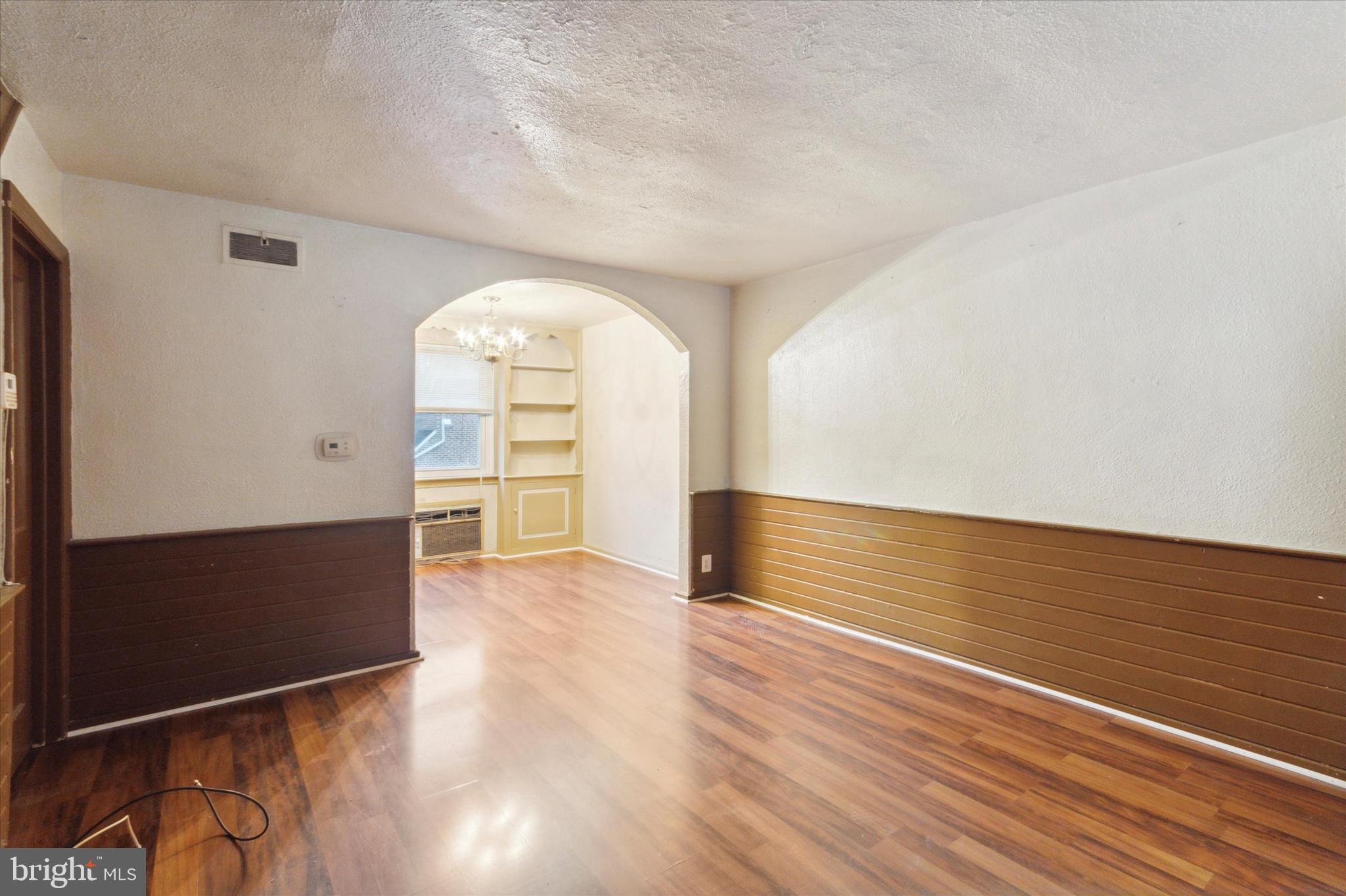 264 Springton Road Upper Darby, PA 19082 - Photo 11 of 35