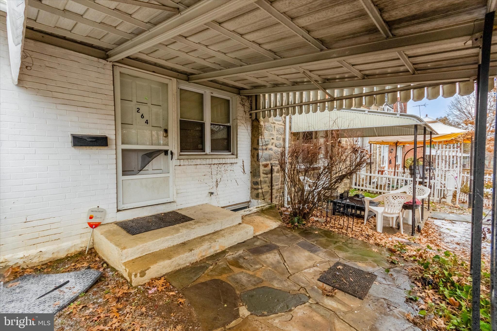 264 Springton Road Upper Darby, PA 19082 - Photo 2 of 35