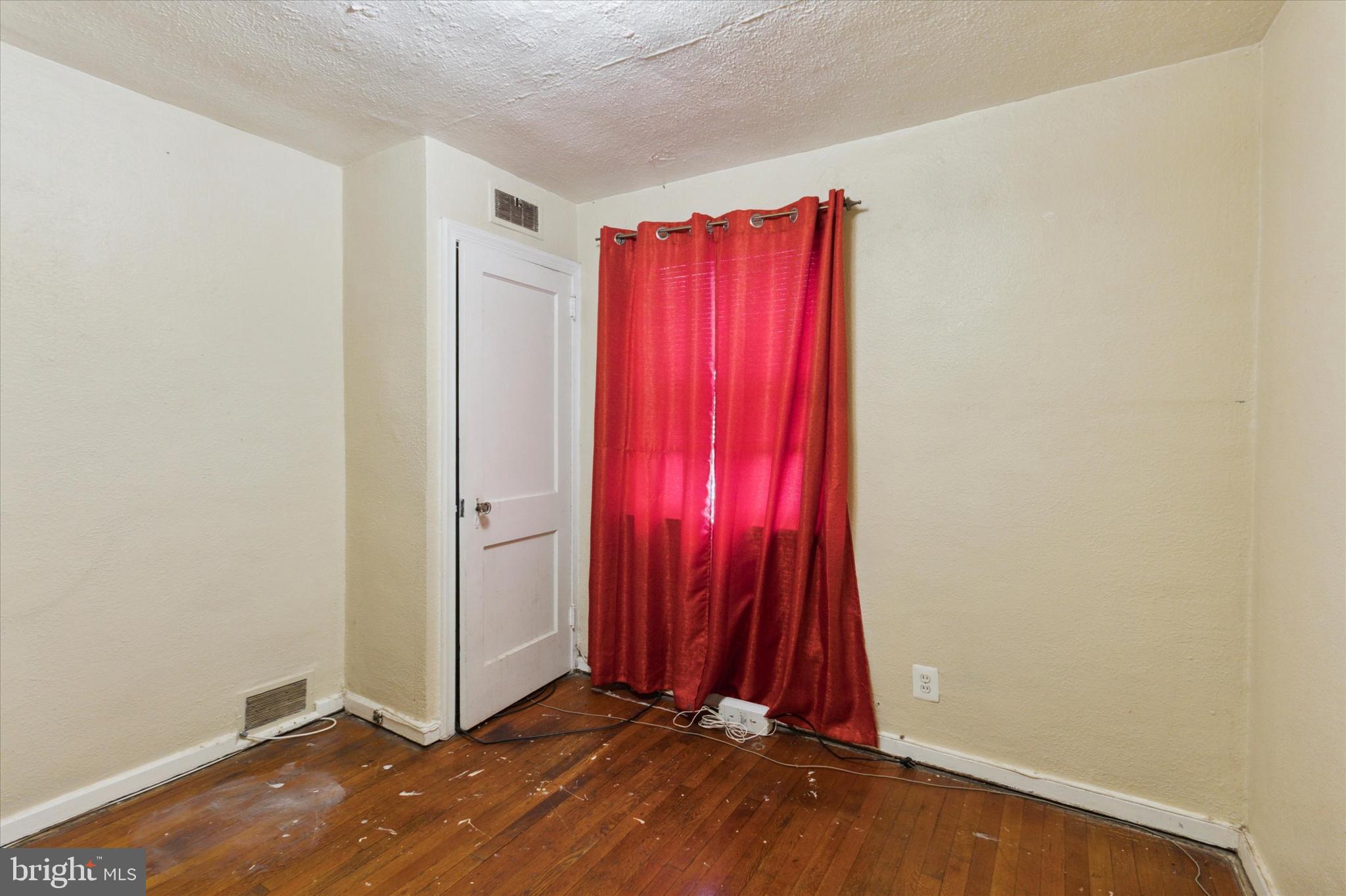 264 Springton Road Upper Darby, PA 19082 - Photo 21 of 35