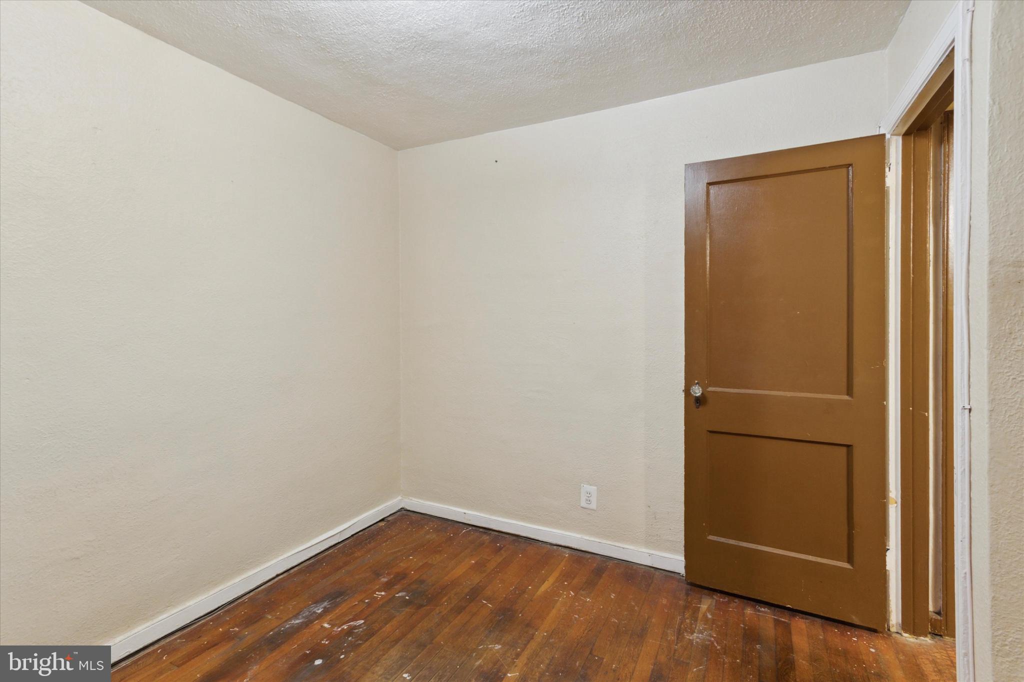 264 Springton Road Upper Darby, PA 19082 - Photo 23 of 35
