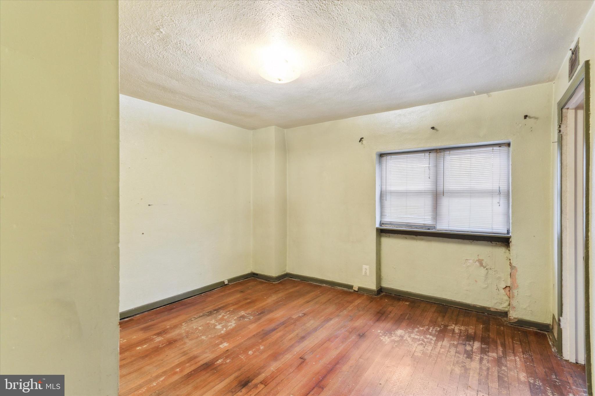 264 Springton Road Upper Darby, PA 19082 - Photo 25 of 35