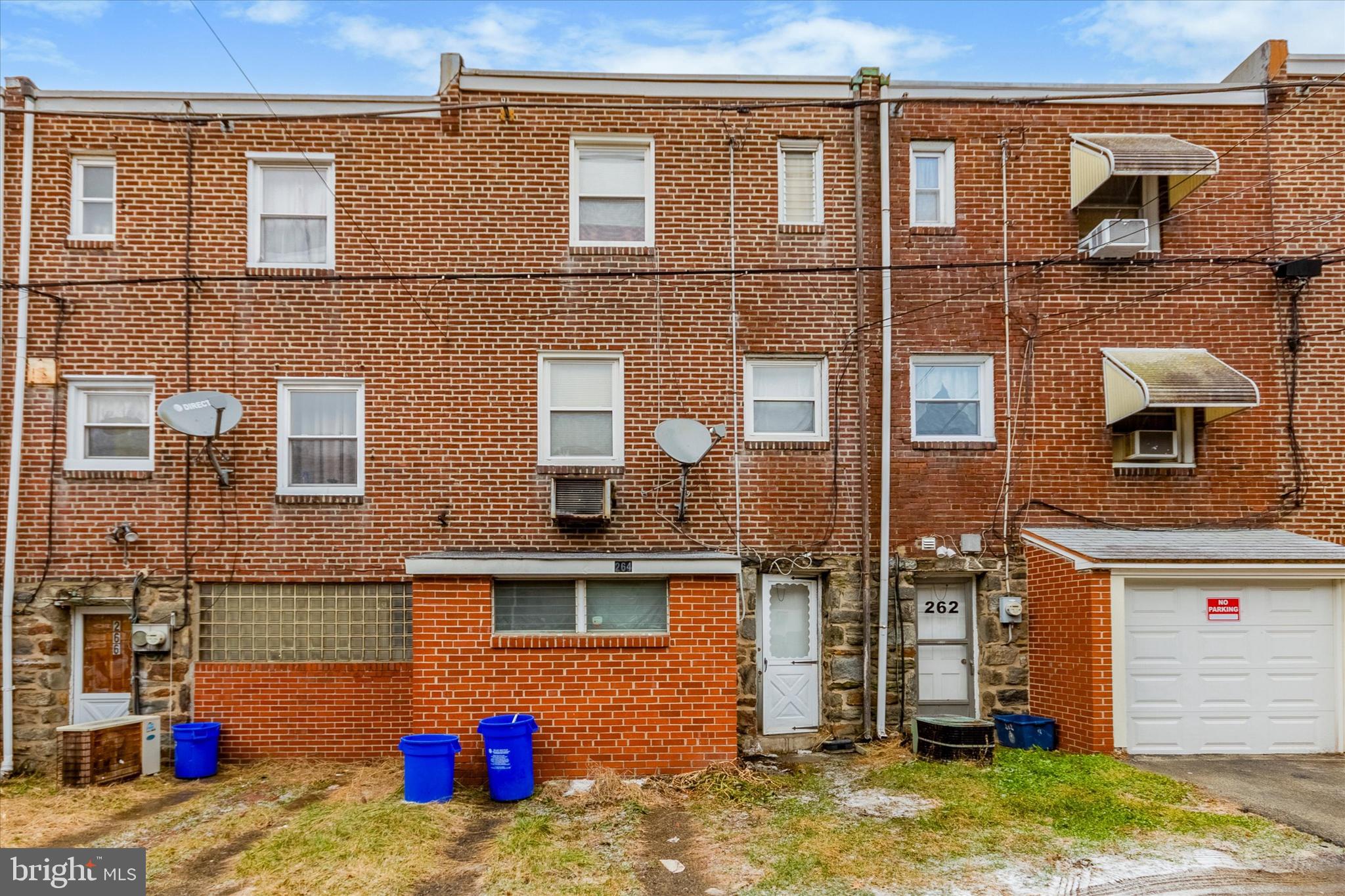 264 Springton Road Upper Darby, PA 19082 - Photo 5 of 35