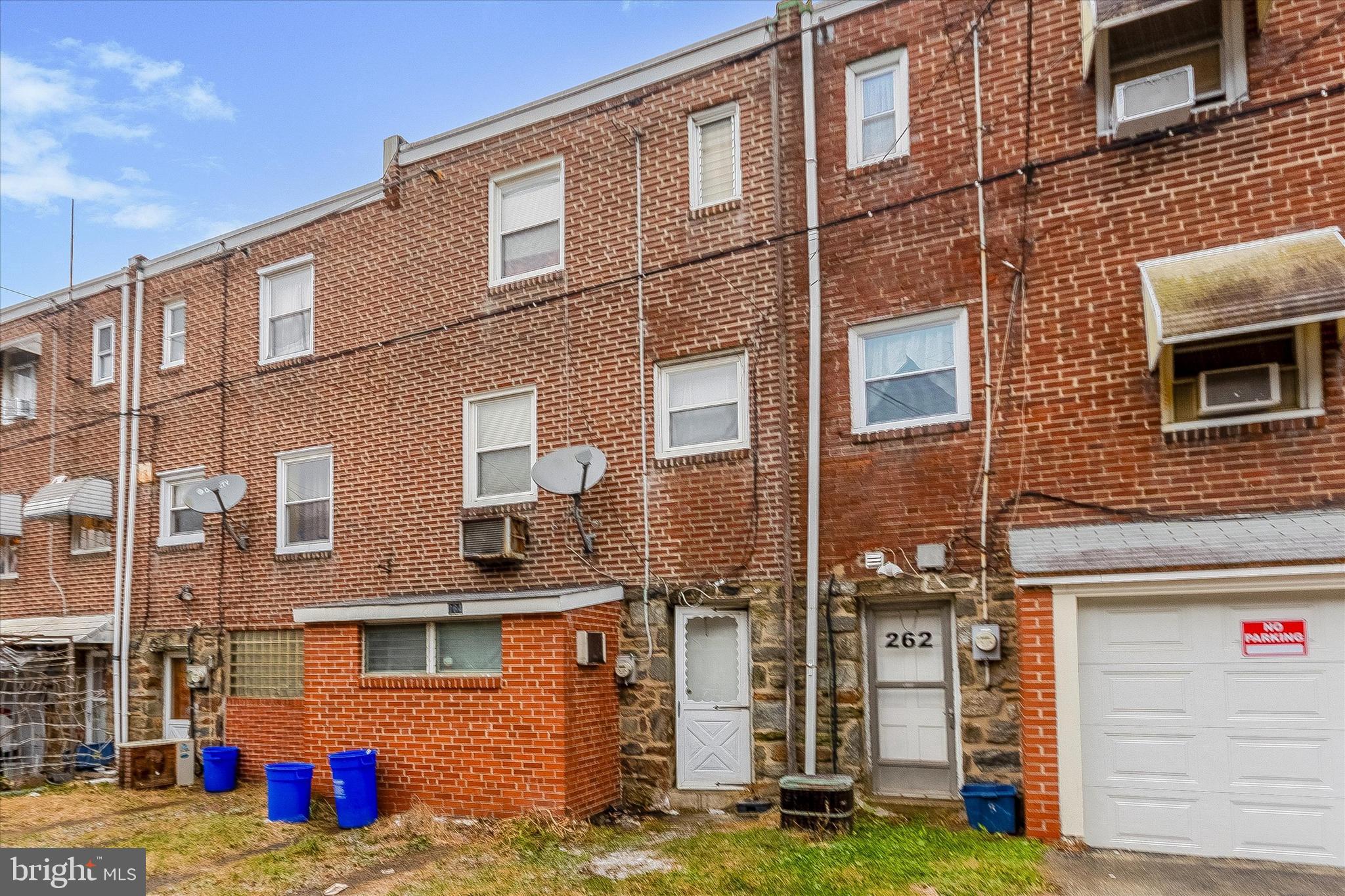 264 Springton Road Upper Darby, PA 19082 - Photo 6 of 35