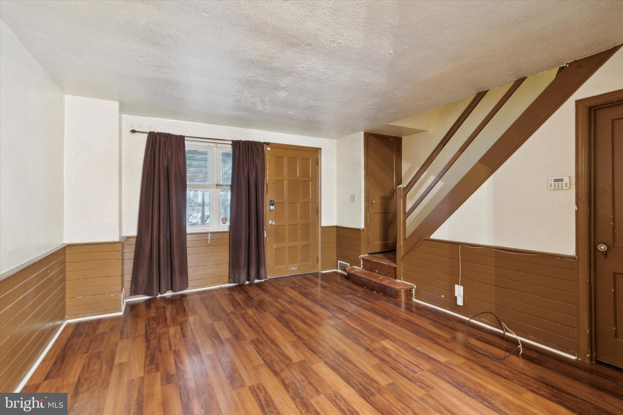 264 Springton Road Upper Darby, PA 19082 - Photo 8 of 35