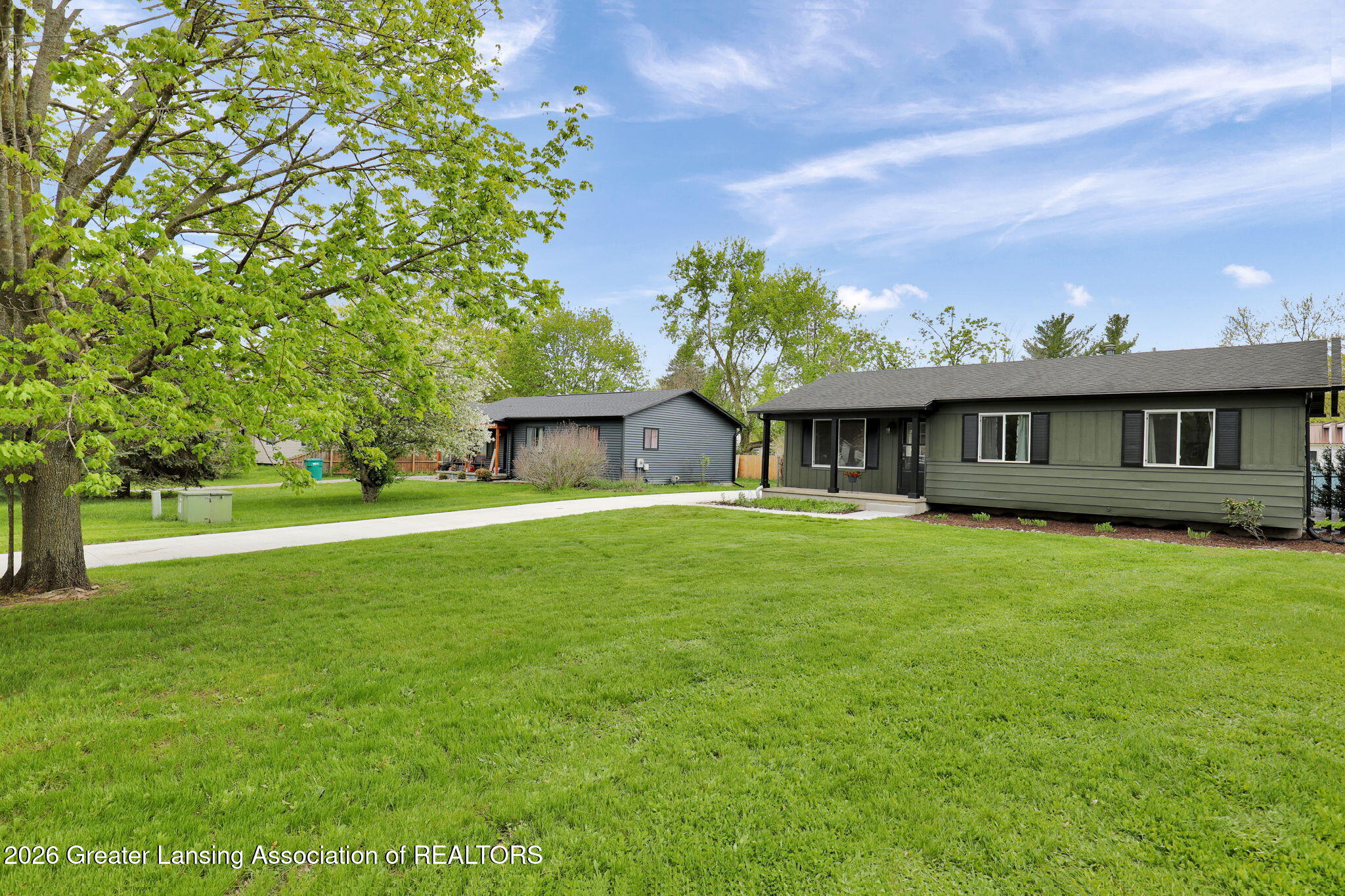 323 Scarlett Oak Lane Perry, MI 48872 - Photo 3 of 27