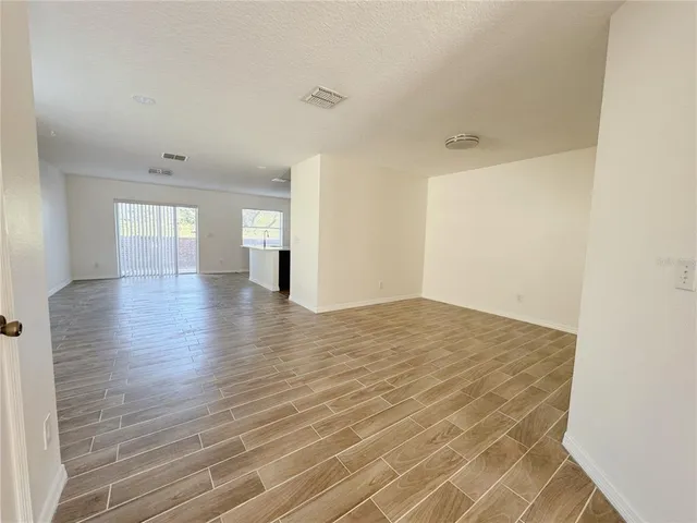 $2,100 | 760 Cresting Oak Circle, Orlando, FL 32824