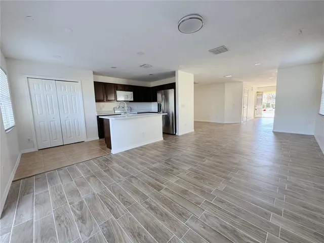 $2,100 | 760 Cresting Oak Circle, Orlando, FL 32824