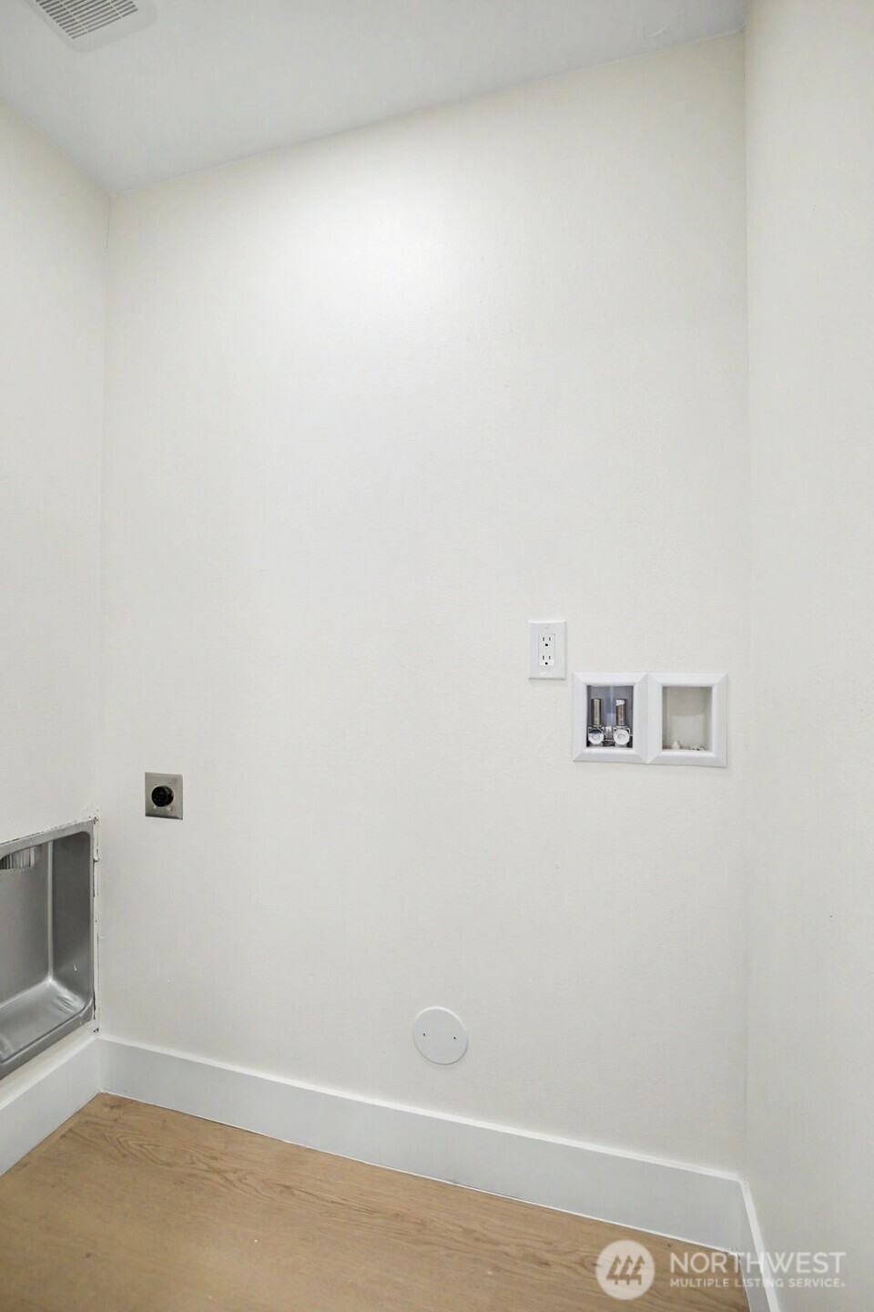 9603 Northeast 203rd Street Bothell, WA 98011 - Photo 27 of 40