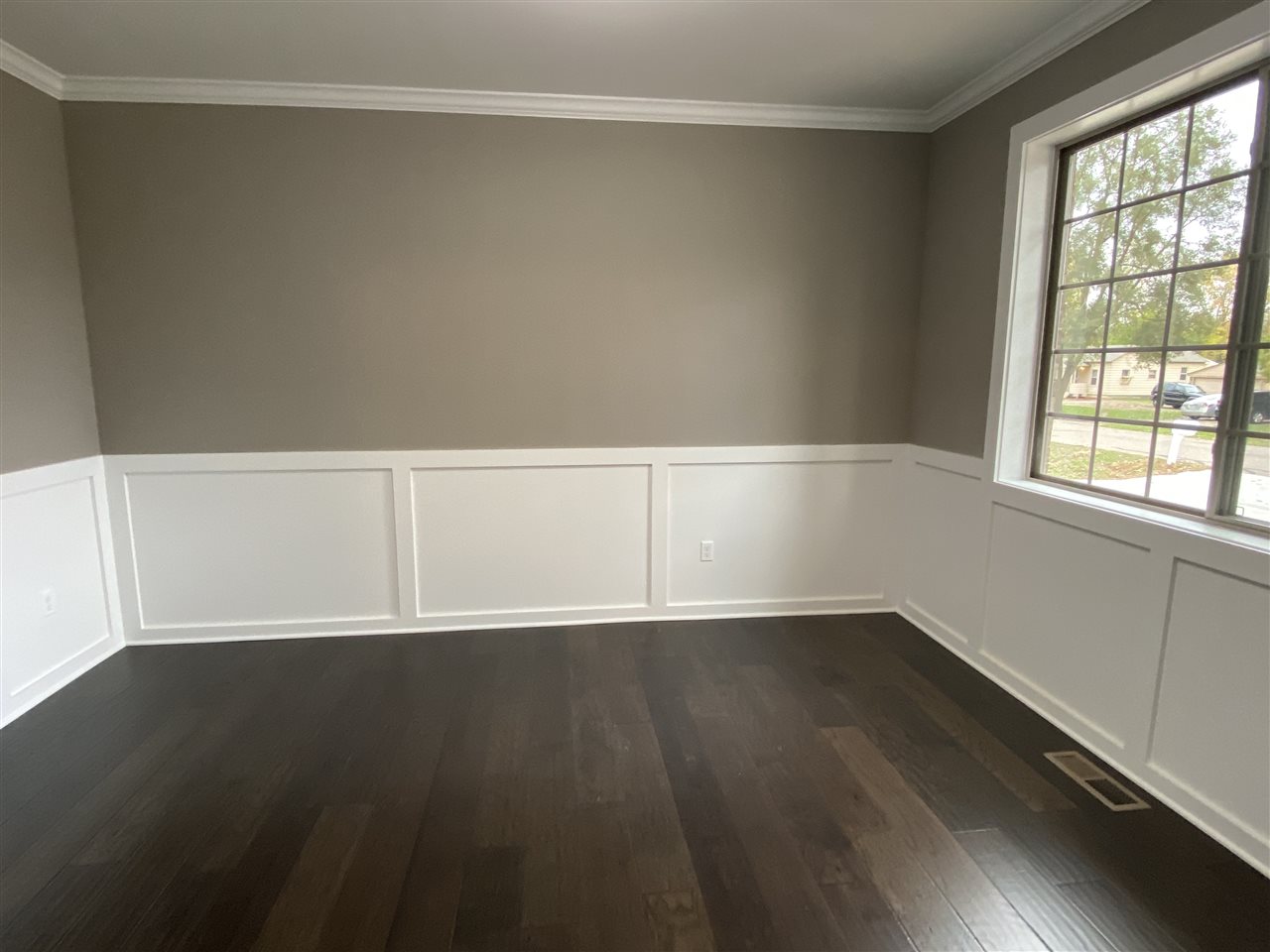 3174 Emmons Avenue Rochester, MI 48307 - Photo 12 of 43 50011314-11.JPG