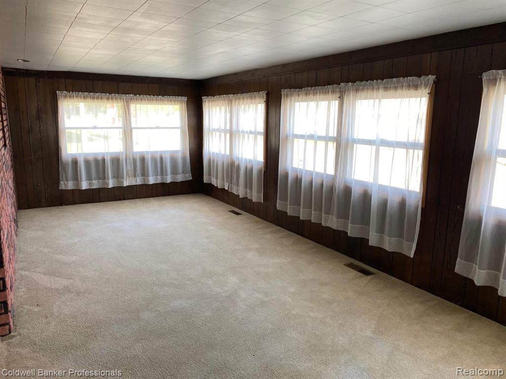 445 North Main Street Perry, MI 48872 - Photo 3 of 19