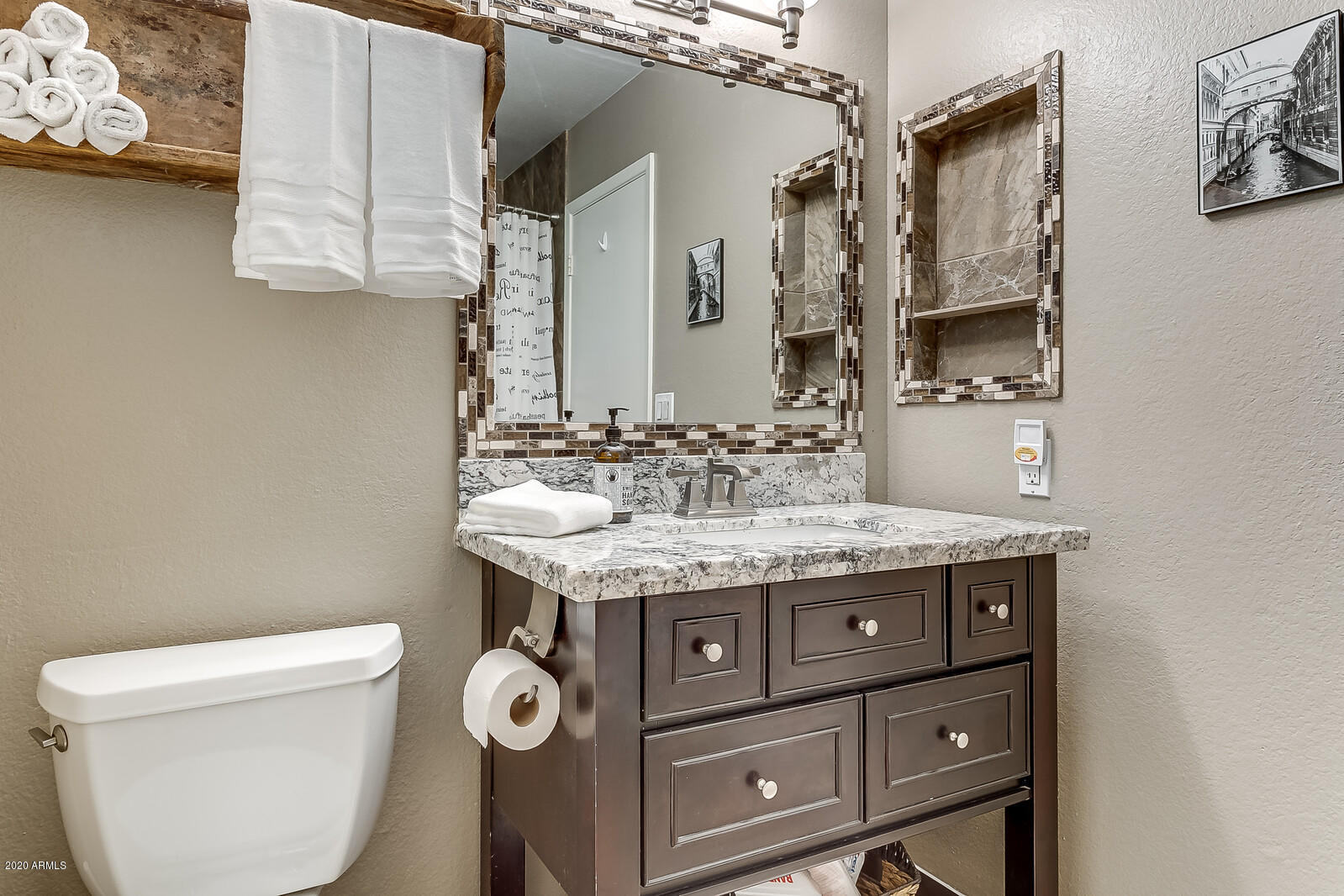 1838 East Redfield Road Phoenix, AZ 85022 - Photo 32 of 64 Hall Bathroom