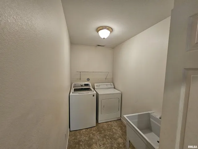 $224,500 | 408 West Beacon Court, Mount Vernon, IL 62864