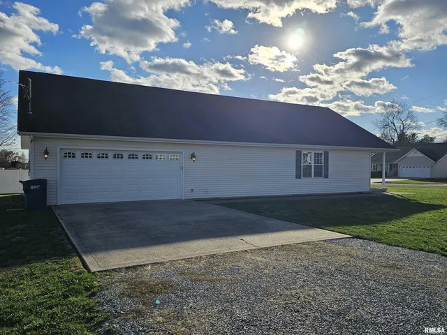 $224,500 | 408 West Beacon Court, Mount Vernon, IL 62864