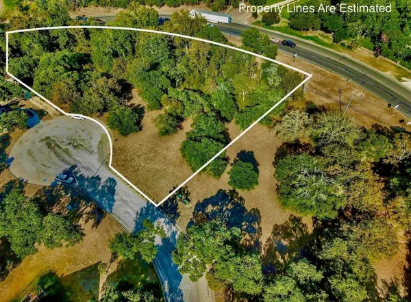view of a tennis court