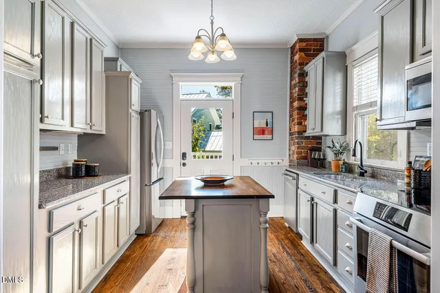 $499,000 | 1303 West Chapel Hill Street, Durham, NC 27701