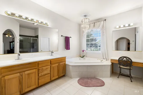 $765,000 | 2022 Zach Boulevard, Fruitland, ID 83619