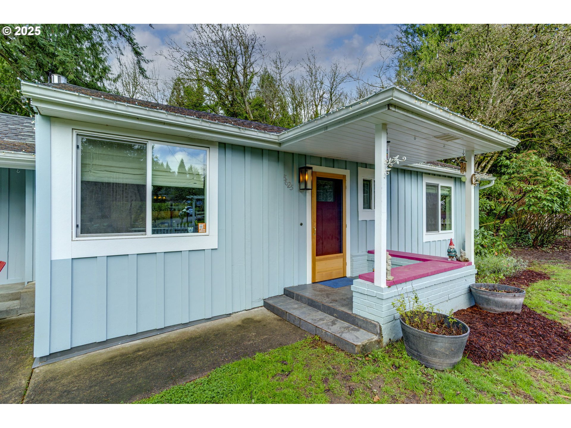 8625 Southwest 10th Avenue Portland, OR 97219 - Photo 4 of 33