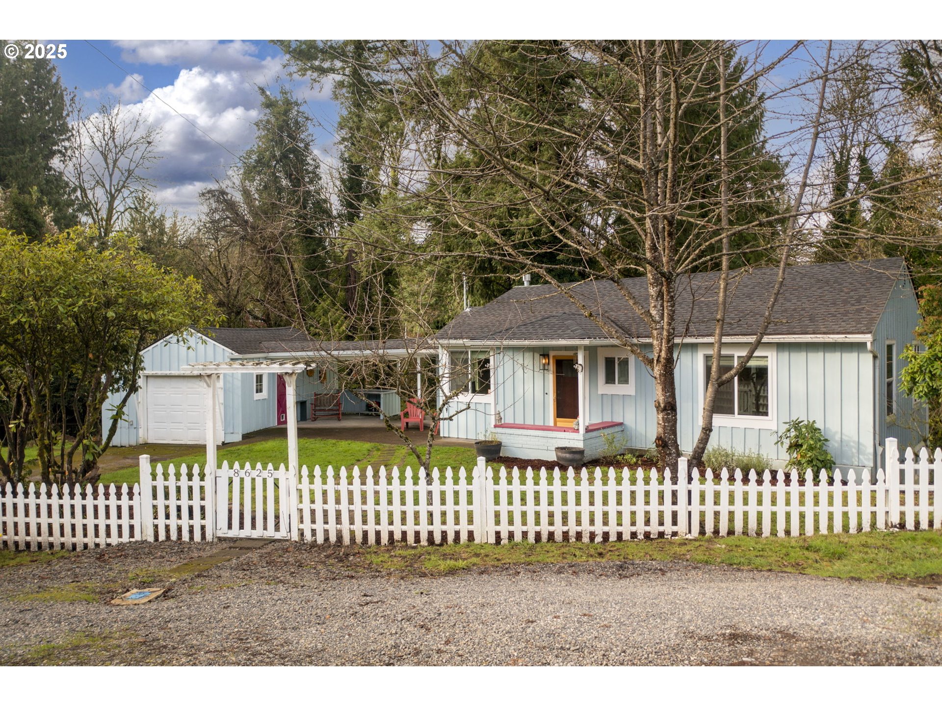 8625 Southwest 10th Avenue Portland, OR 97219 - Photo 5 of 33