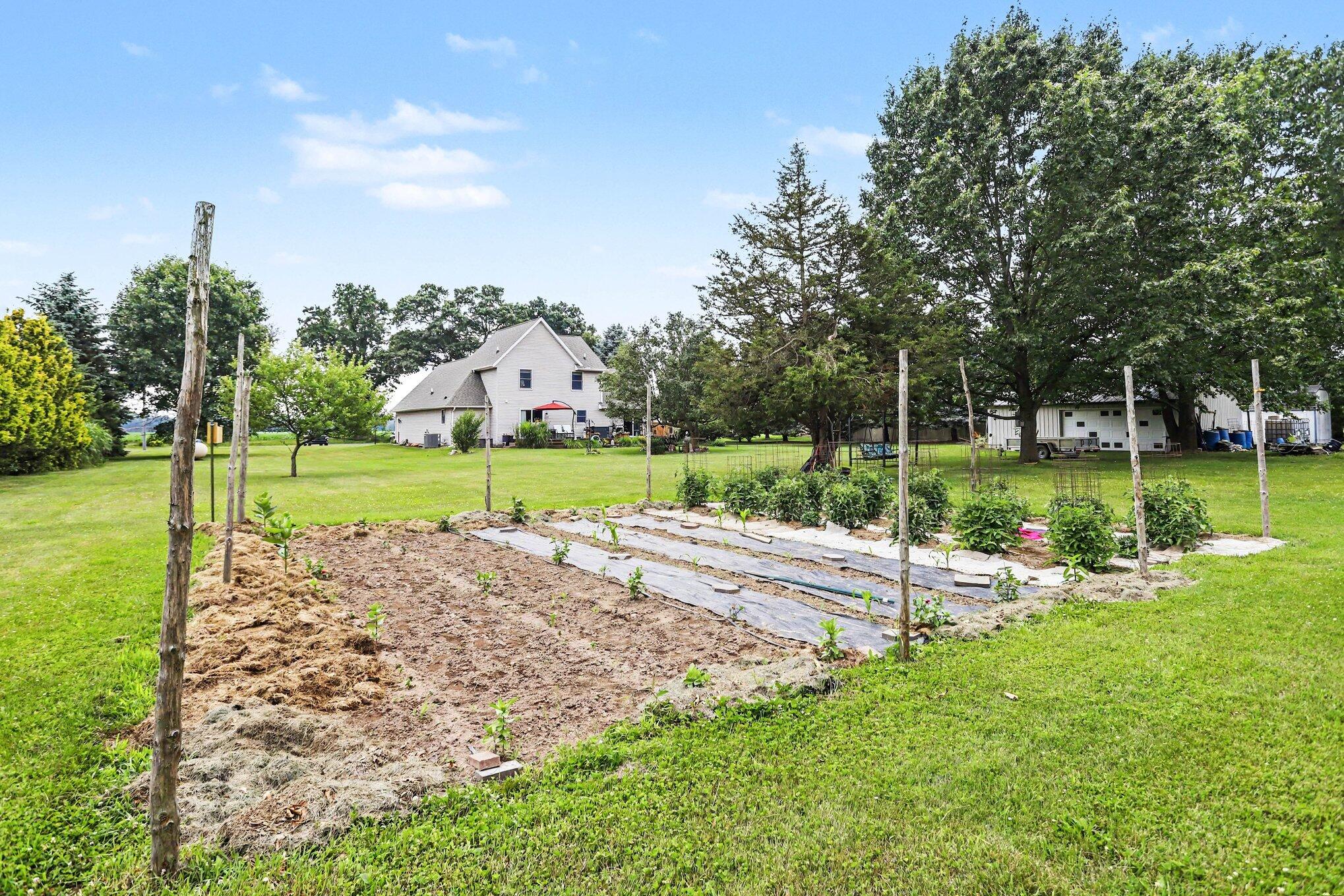 17704 Moorepark Road Three Rivers, MI 49093 - Photo 27 of 32 027_file_8884