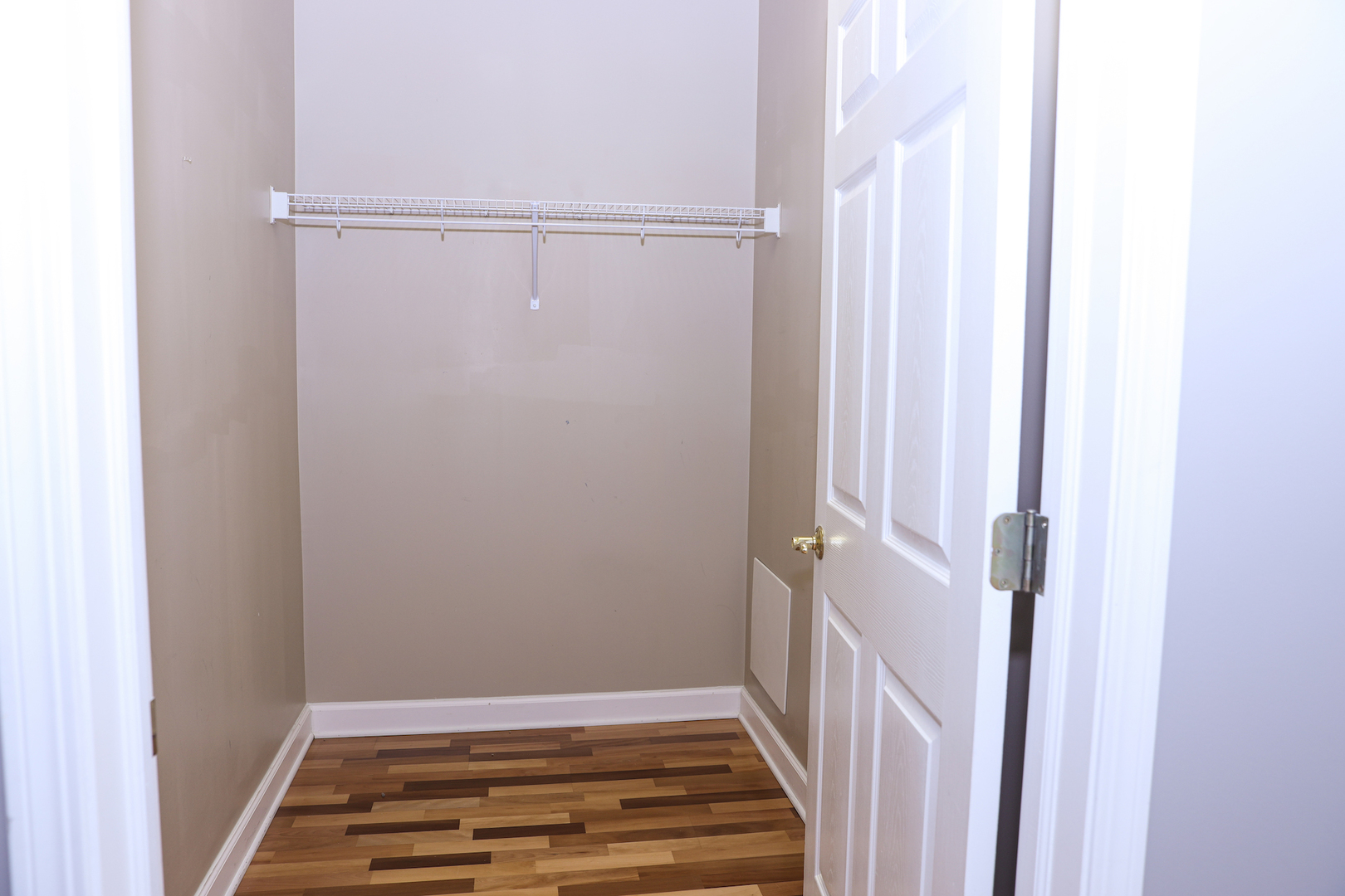 660 McHenry Road, Unit 204 Wheeling, IL 60090 - Photo 28 of 34 a view of an empty room