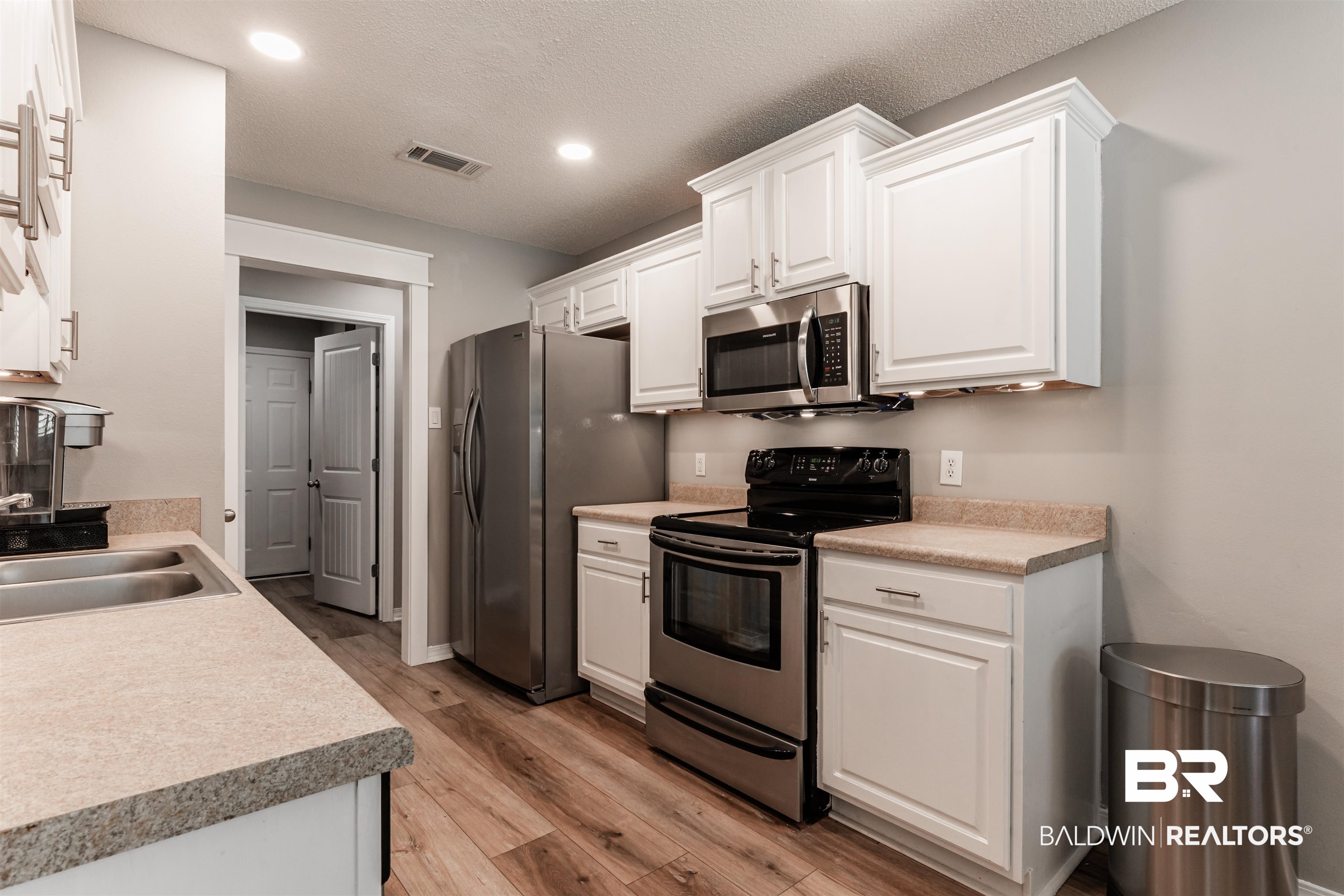 8924 Spring Grove North Mobile, AL 36695 - Photo 12 of 38 Kitchen