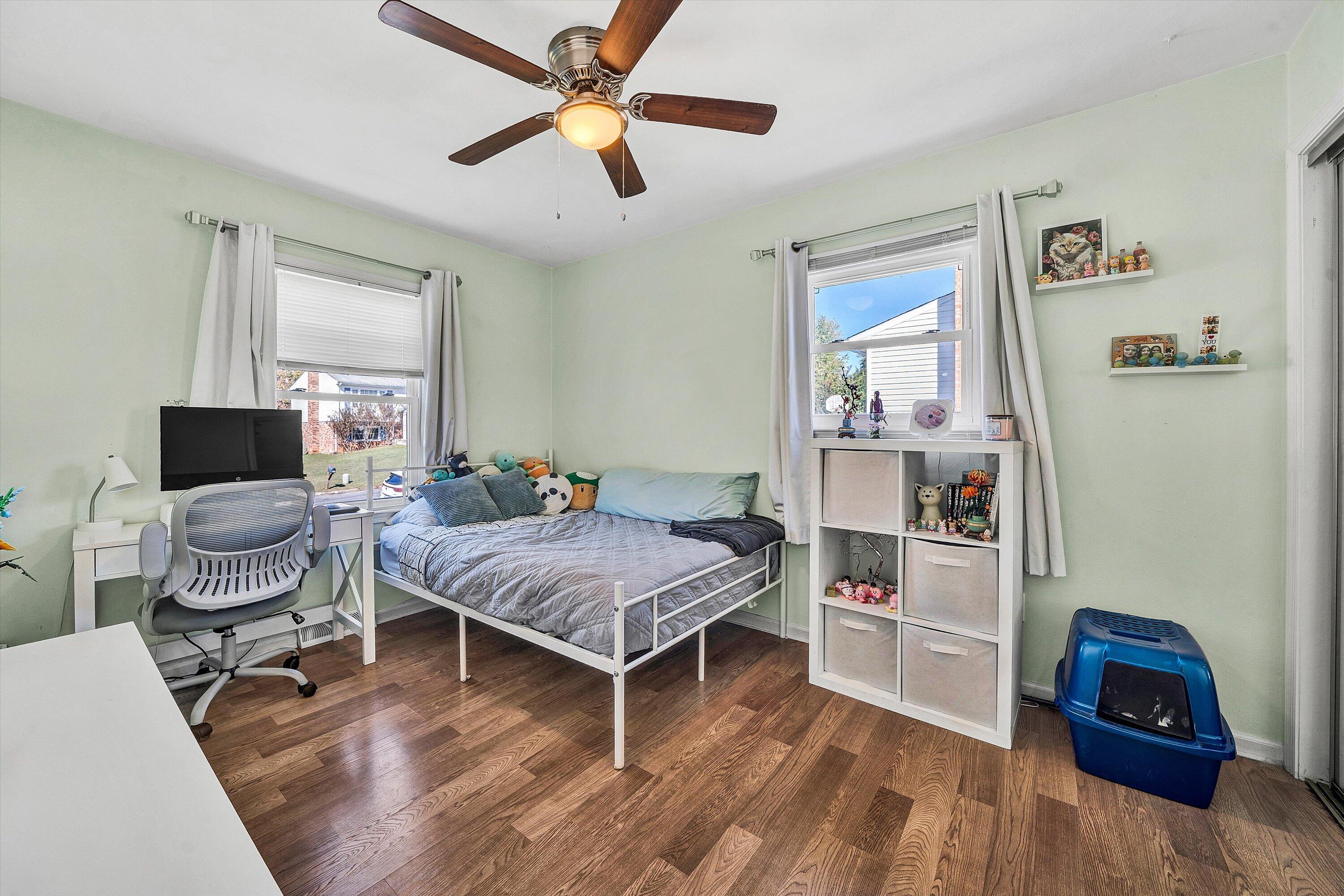 2124 Beavers Lane Vinton, VA 24179 - Photo 15 of 27 Bedroom 3