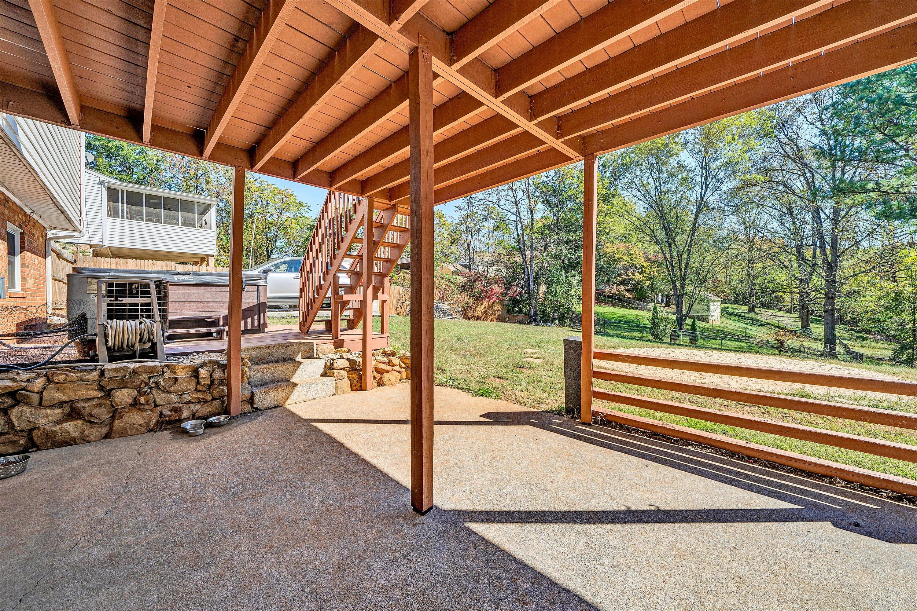2124 Beavers Lane Vinton, VA 24179 - Photo 20 of 27 Lower Patio