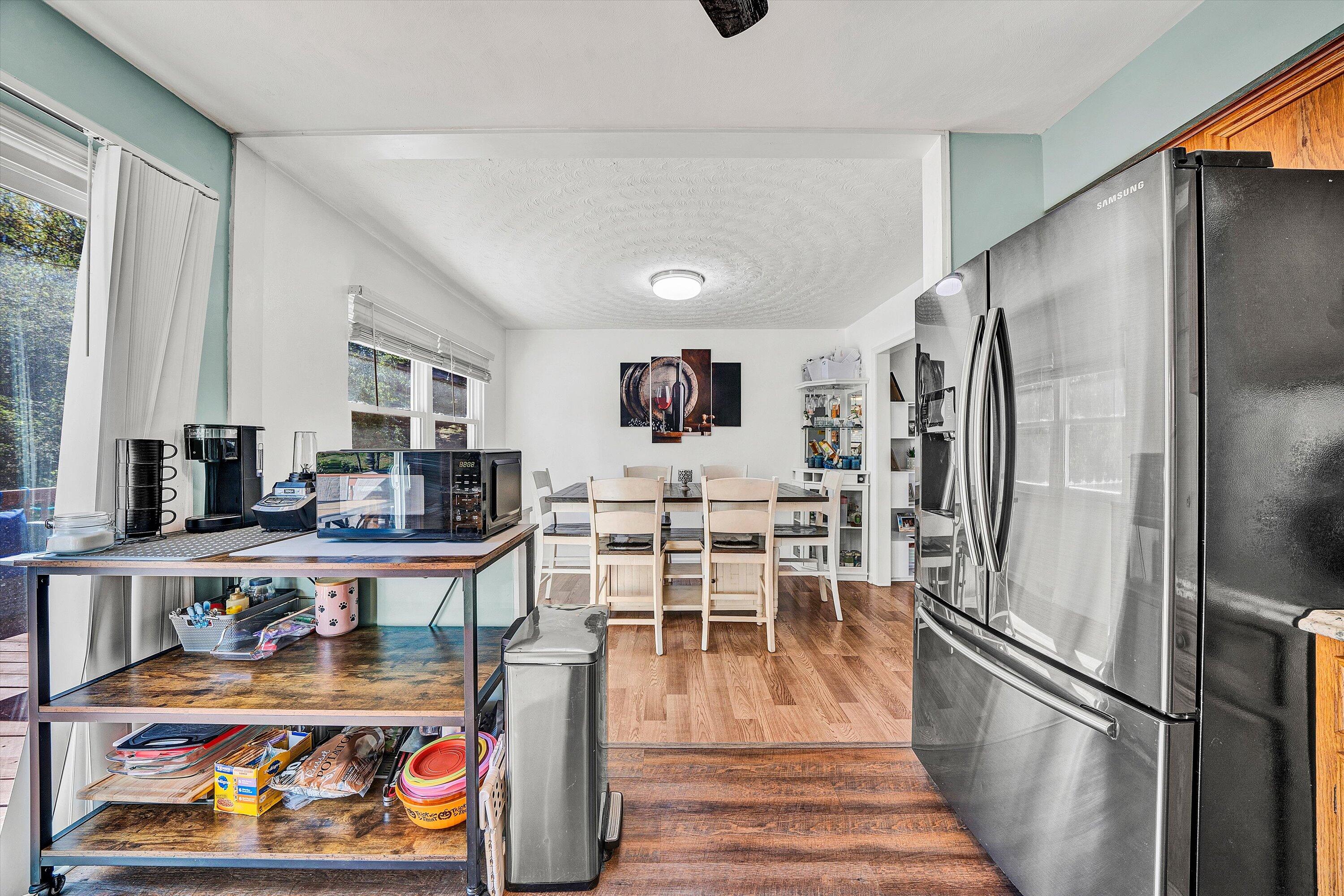 2124 Beavers Lane Vinton, VA 24179 - Photo 7 of 27 Kitchen